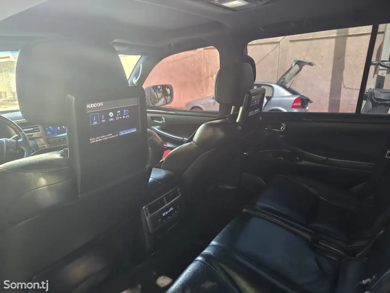 Lexus LX series 2014 · 5.7 AT