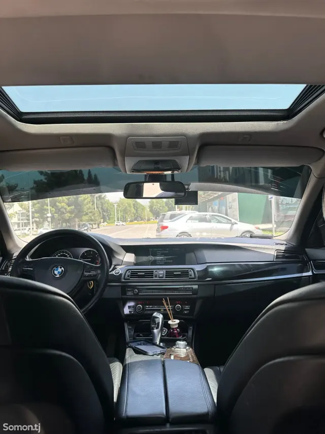 BMW 5 series 2012 · 2.0 AT