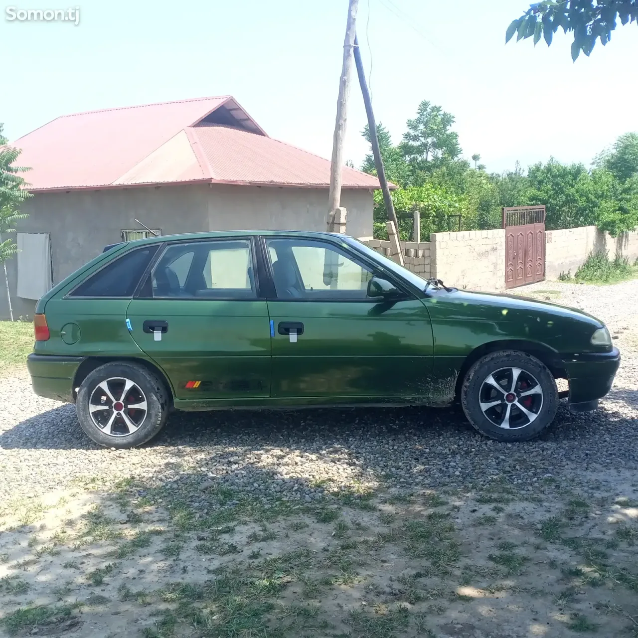 Opel Astra F 1995 · 1.6 MT