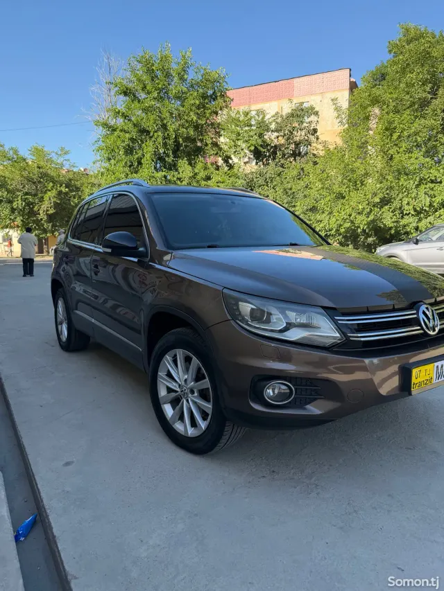 Volkswagen Tiguan 2014 · 2.0 AT