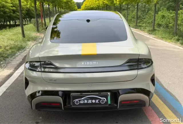 Xiaomi SU7 2025 · AT