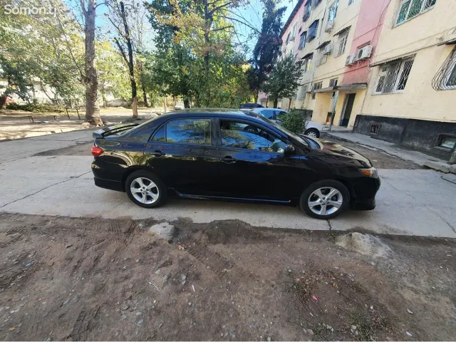 Toyota Corolla 2013 · 1.8 AT