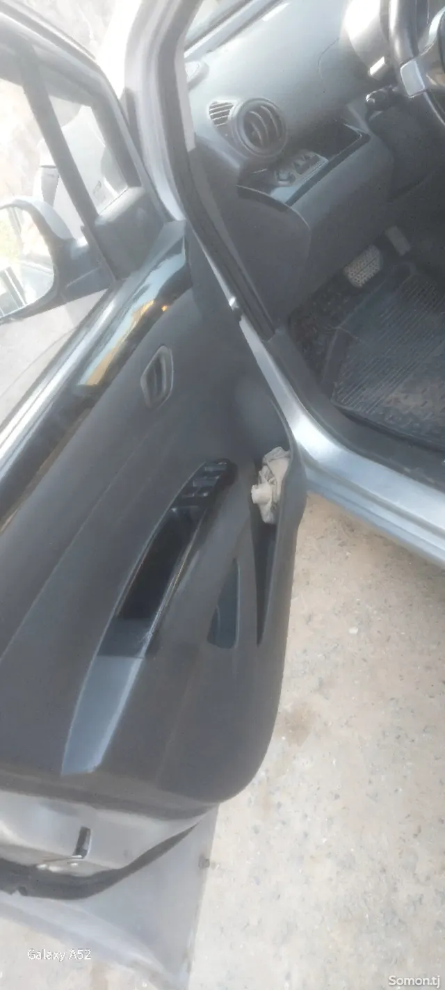 Chevrolet Spark 2010 · 1.1 AT