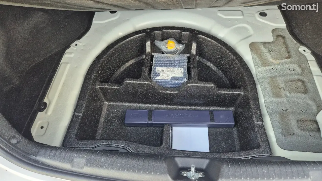 Hyundai Avante 2014 · 1.6 AT