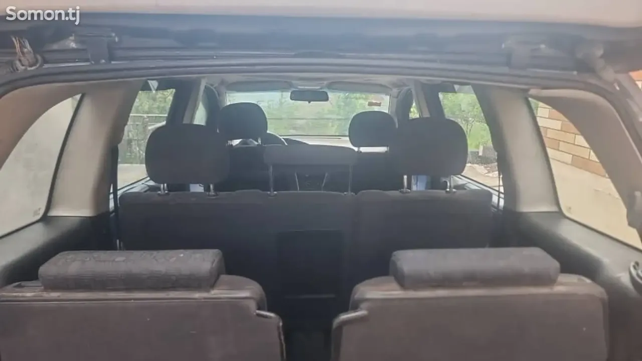 Opel Zafira 1999 · 1.6 MT