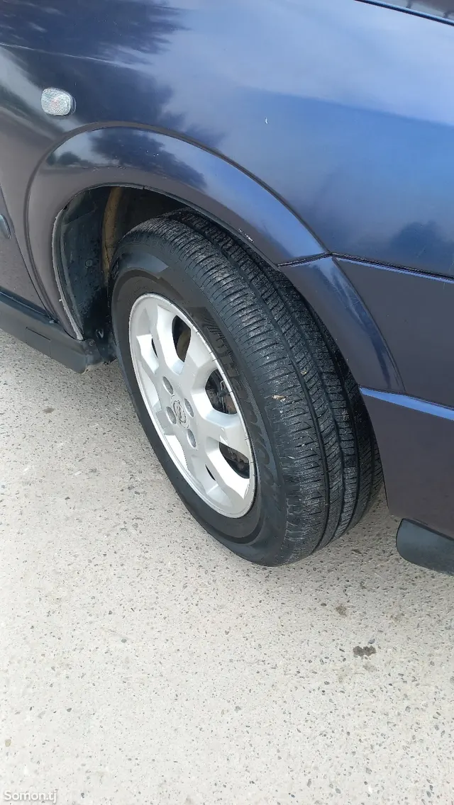 Opel Astra G 2000 · 1.6 MT