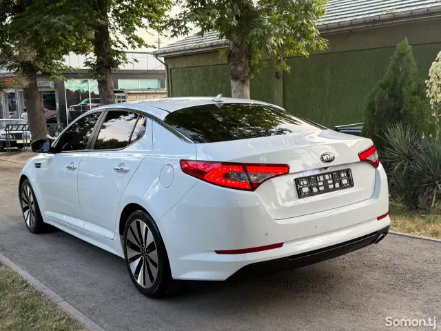 Kia K5 2013 · 2.0 AT