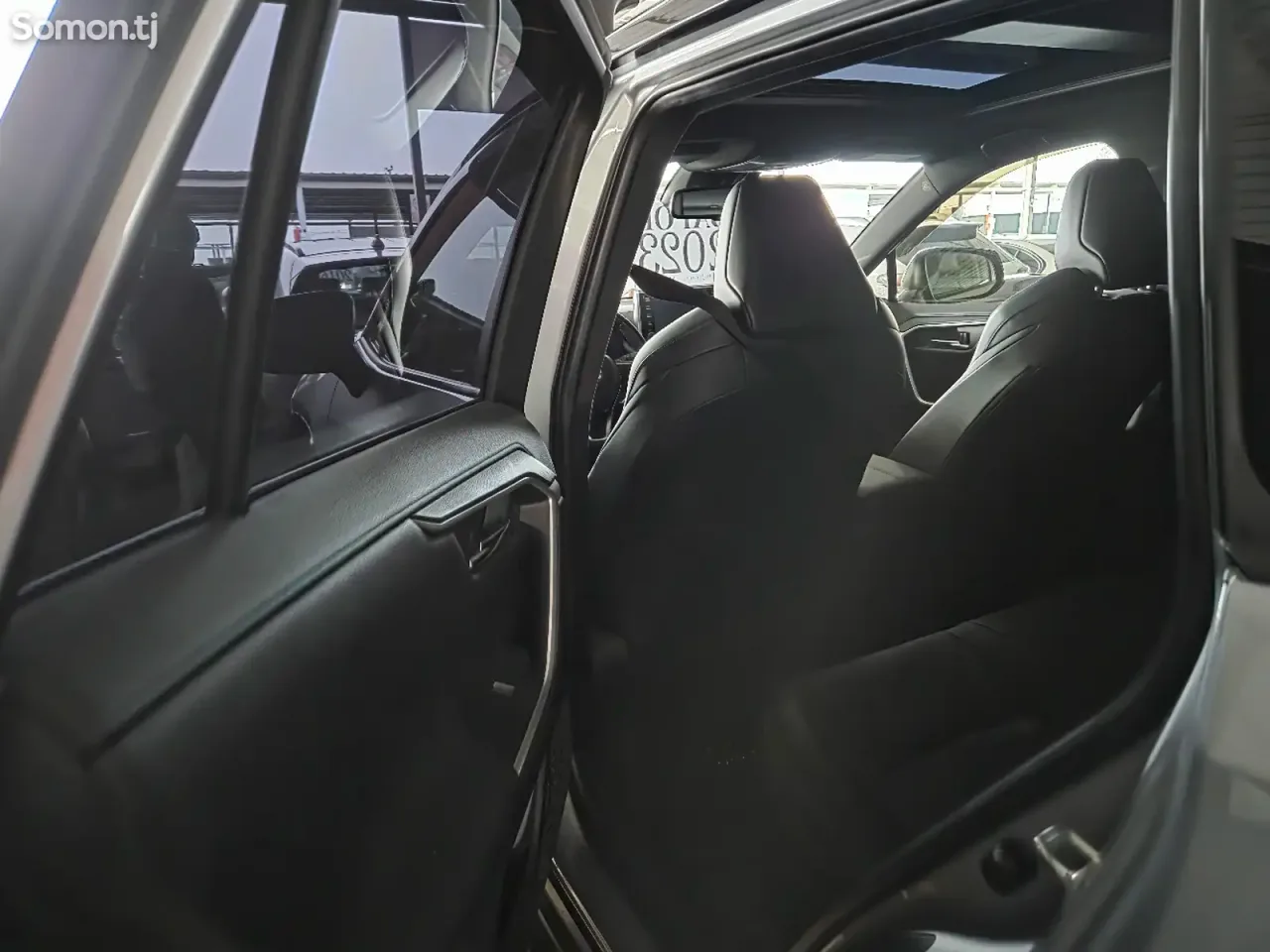 Toyota RAV 4 2023 · 2.5 CVT
