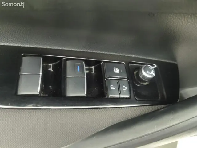 Toyota Camry 2022 · 2.0 AT
