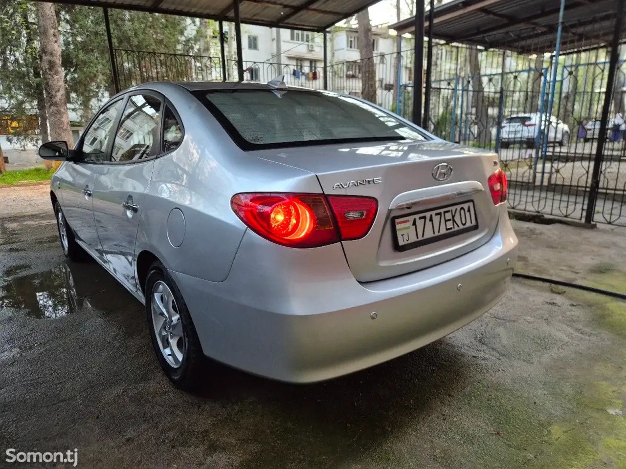 Hyundai Avante 2009 · 1.6 AT