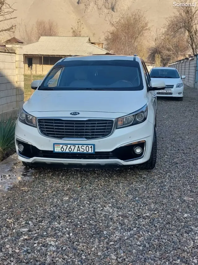 Kia Carnival 2016 · 2.0 AT