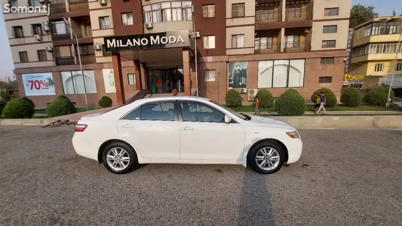 Toyota Camry 2008 · 2.4 AT