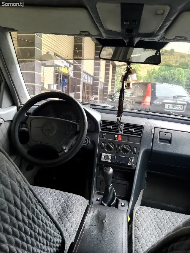 Mercedes-Benz C class 1995 · 1.8 MT