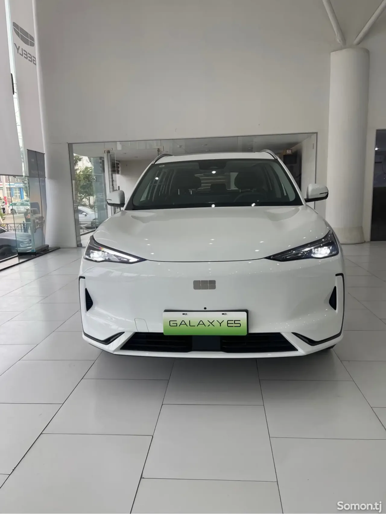 Geely Galaxy E5 2025 · AT