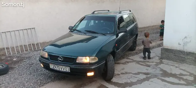 Opel Astra F 1997 · 1.6 MT