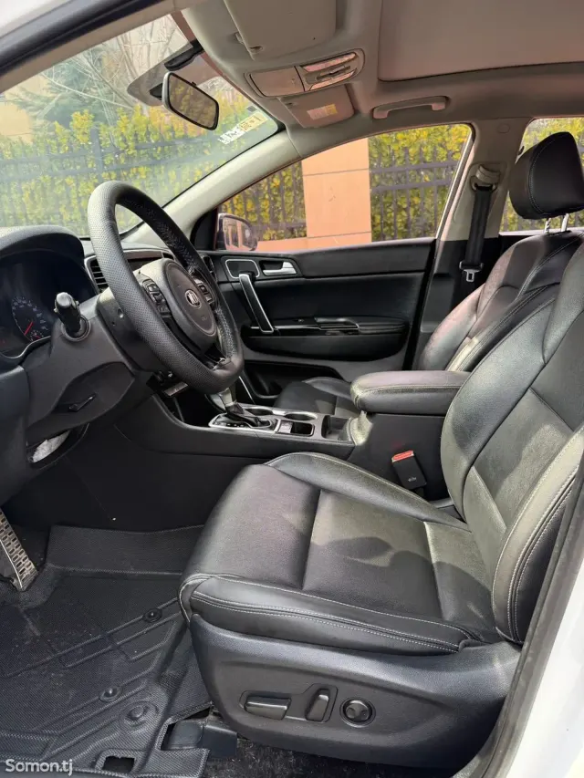 Kia K5 2017 · 1.6 AT