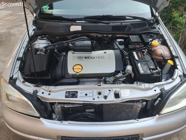 Opel Astra G 2000 · 1.6 MT