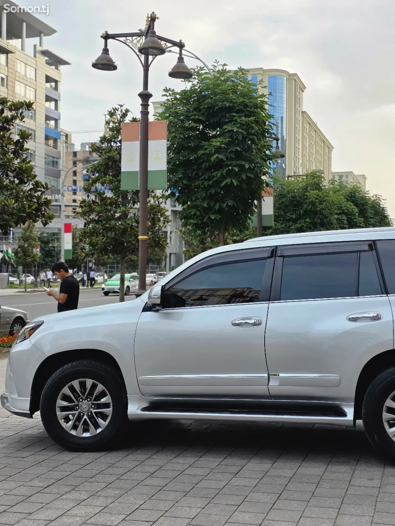 Lexus GX series 2016 · 4.6 AT