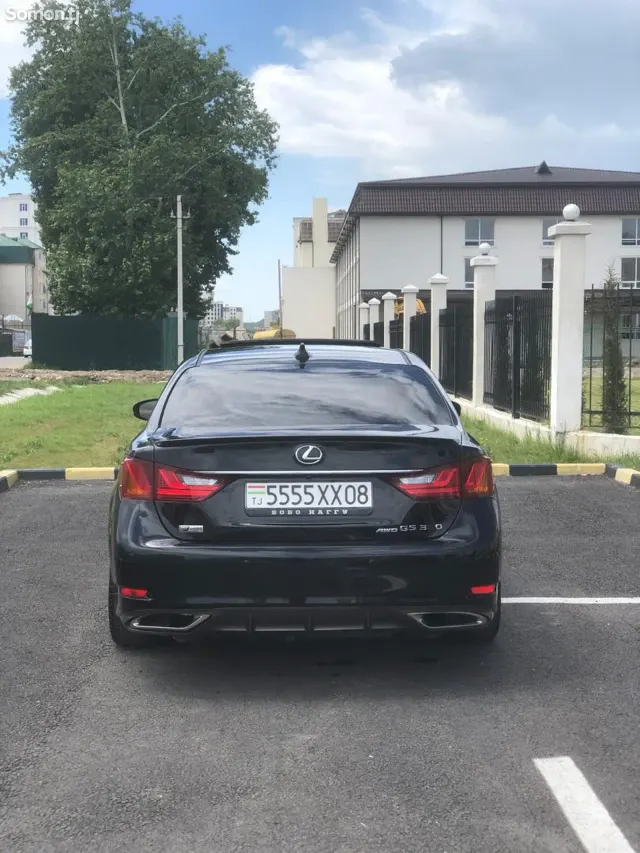 Lexus GS series 2013 · 3.5 AT