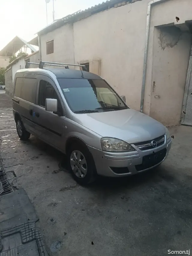 Opel Combo 2007 · 1.3 MT