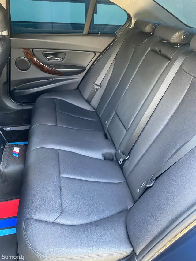 BMW 3 series 2014 · 2.0 AT