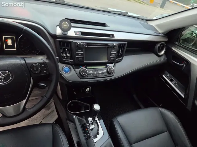 Toyota RAV 4 2017 · 2.5 AT