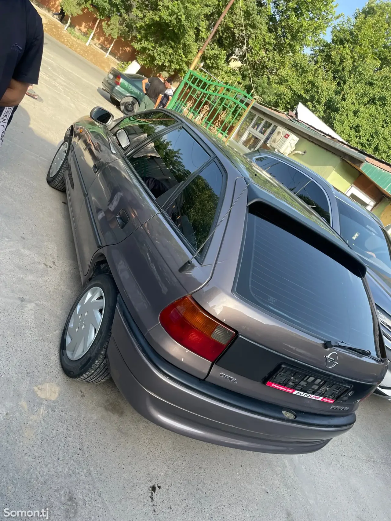 Opel Astra F 1998 · 1.6 MT