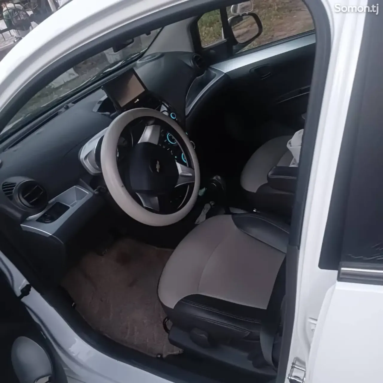 Chevrolet Spark 2014 · 1.1 AT