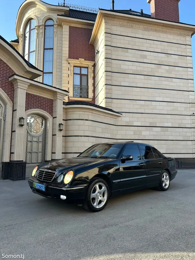 Mercedes-Benz E class 2002 · 3.2 AT