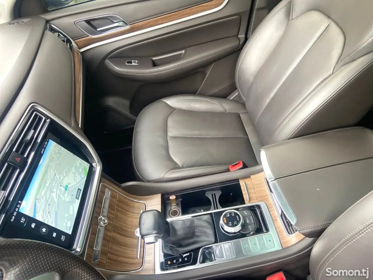 Roewe RX8 2018 · 2.0 AT