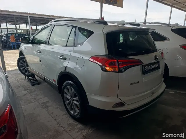 Toyota RAV 4 2017 · 2.5 AT