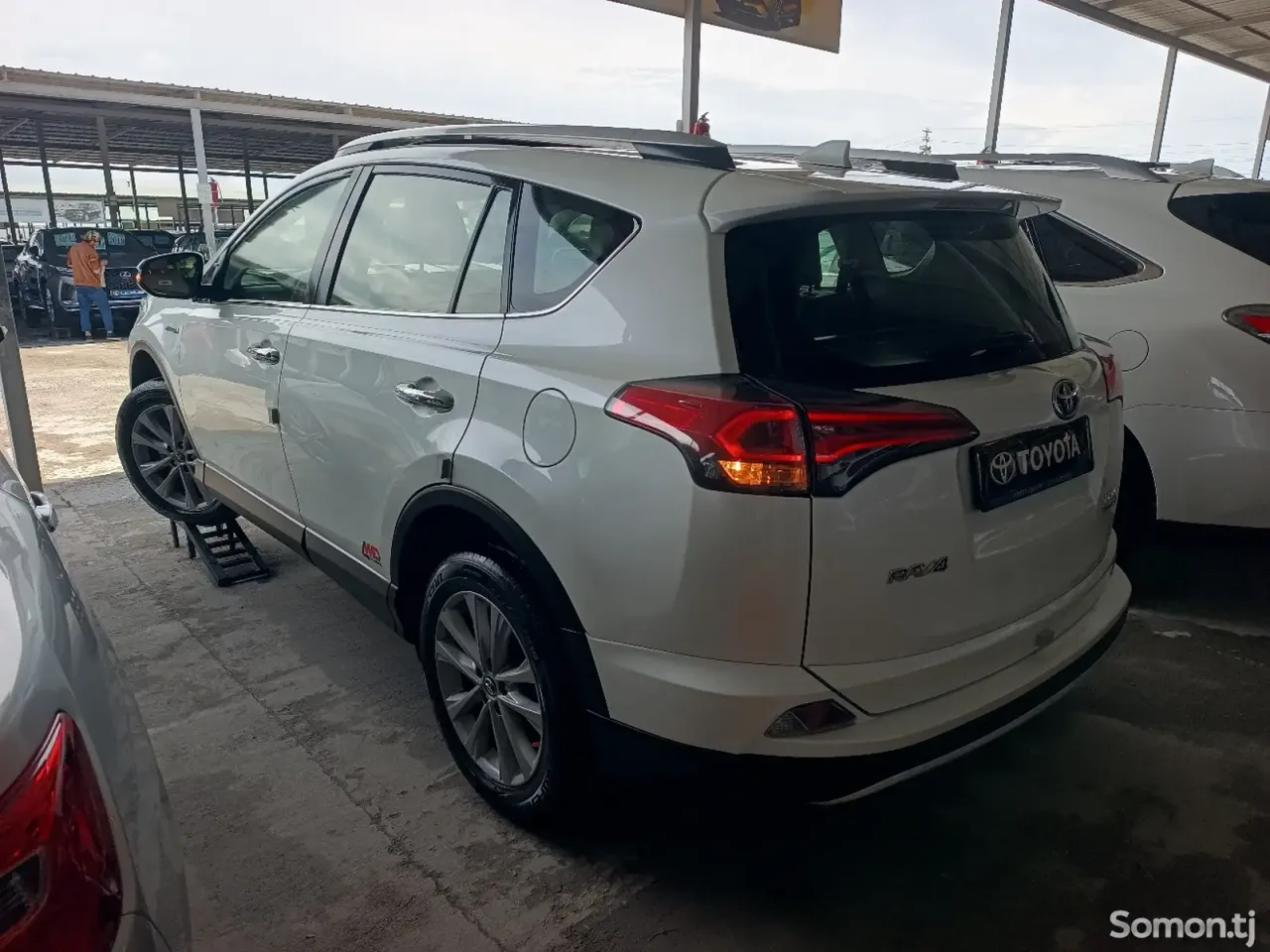 Toyota RAV 4 2017 · 2.5 AT