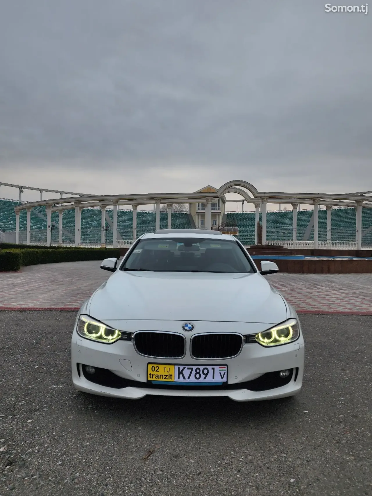 BMW 3 series 2012 · 2.0 AT