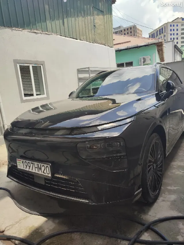 Xpeng G9 2025 · AT