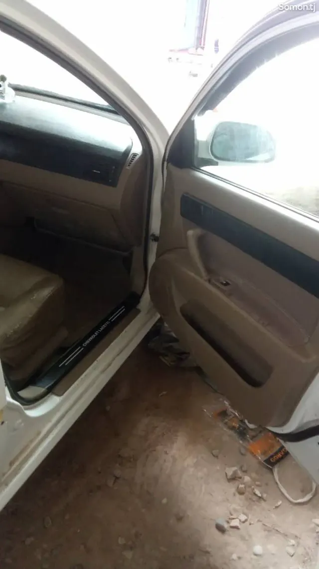 Chevrolet Lacetti 2005 · 1.4 AT