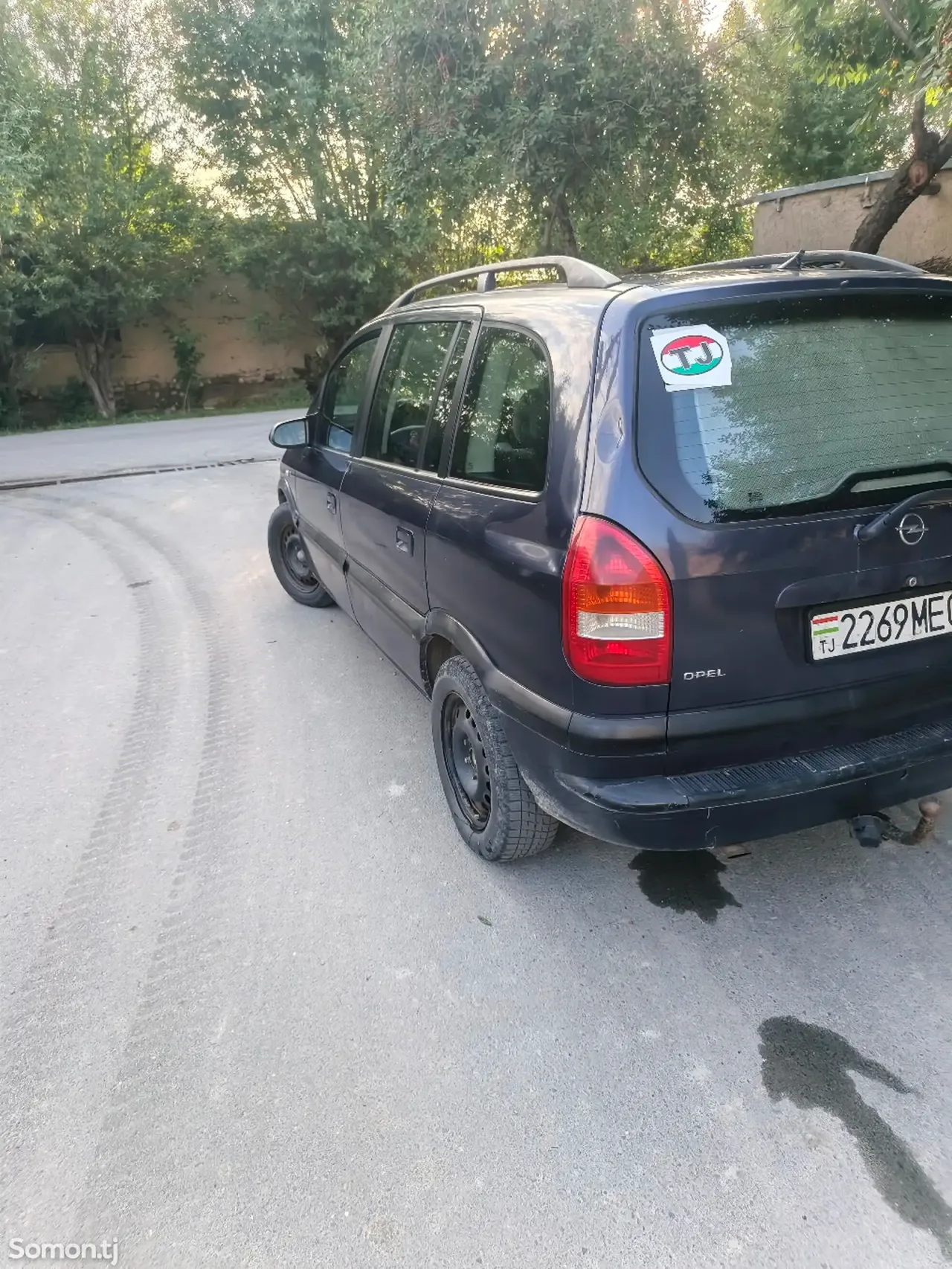 Opel Zafira 1999 · 1.8 MT