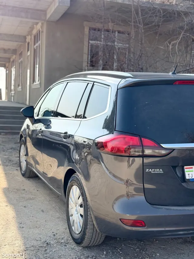 Opel Zafira 2014 · 1.6 MT