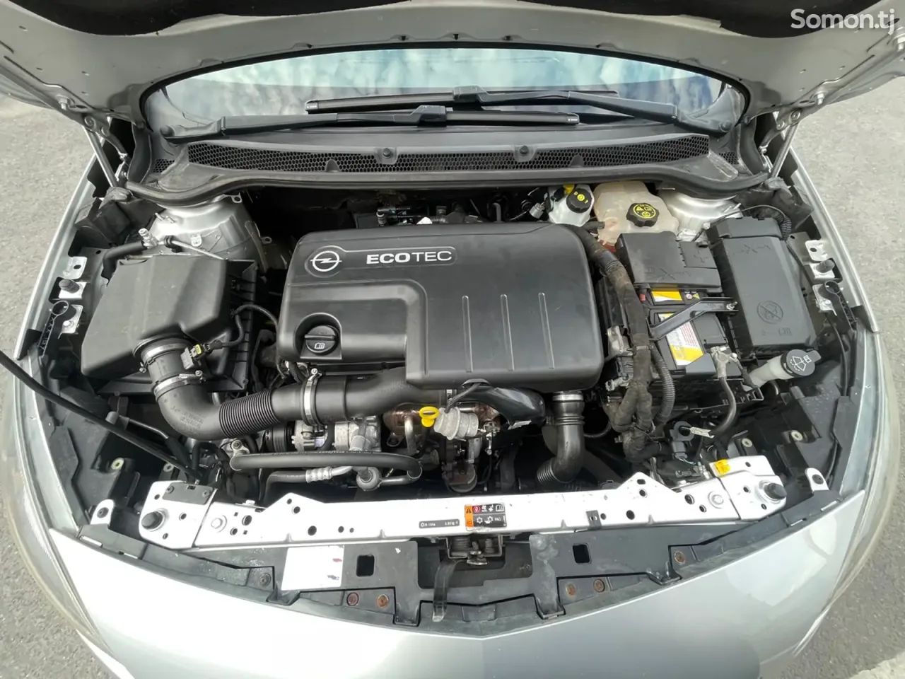 Opel Astra J 2014 · 1.7 MT