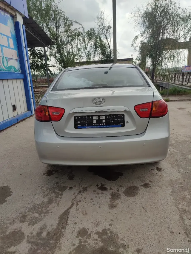 Hyundai Avante 2008 · 1.6 AT