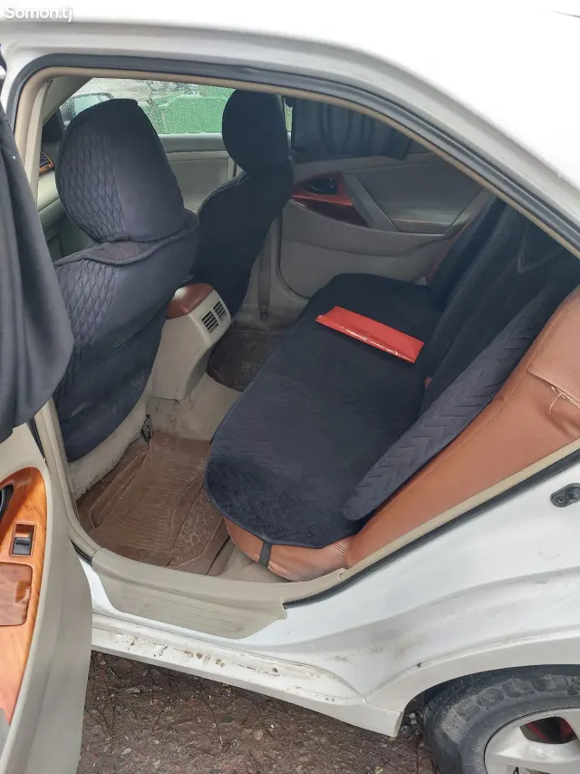 Toyota Camry 2009 · 2.4 AT