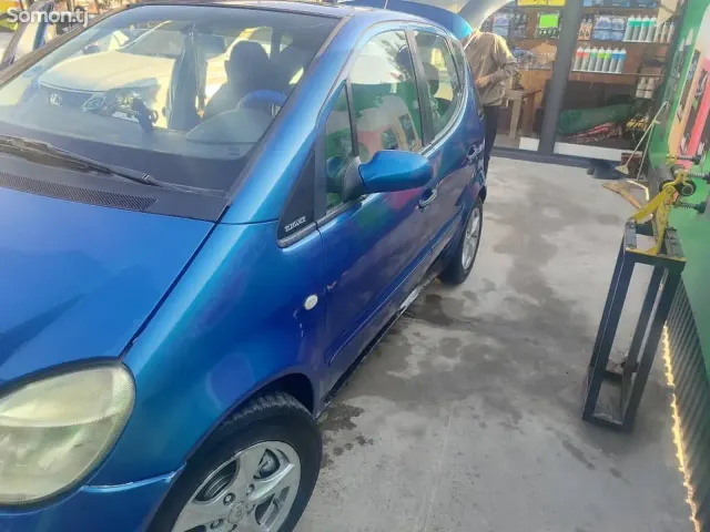 Mercedes-Benz A class 2000 · 1.8 AT
