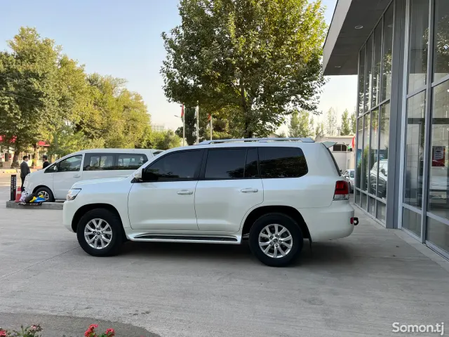 Toyota Land Cruiser 2021 · 4.0 AT