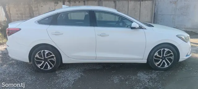 Changan Eado 2022 · AT