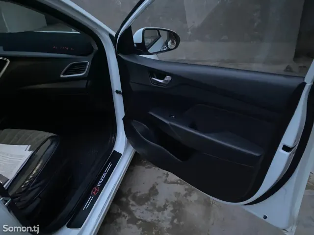 Hyundai Solaris 2019 · 1.6 AT