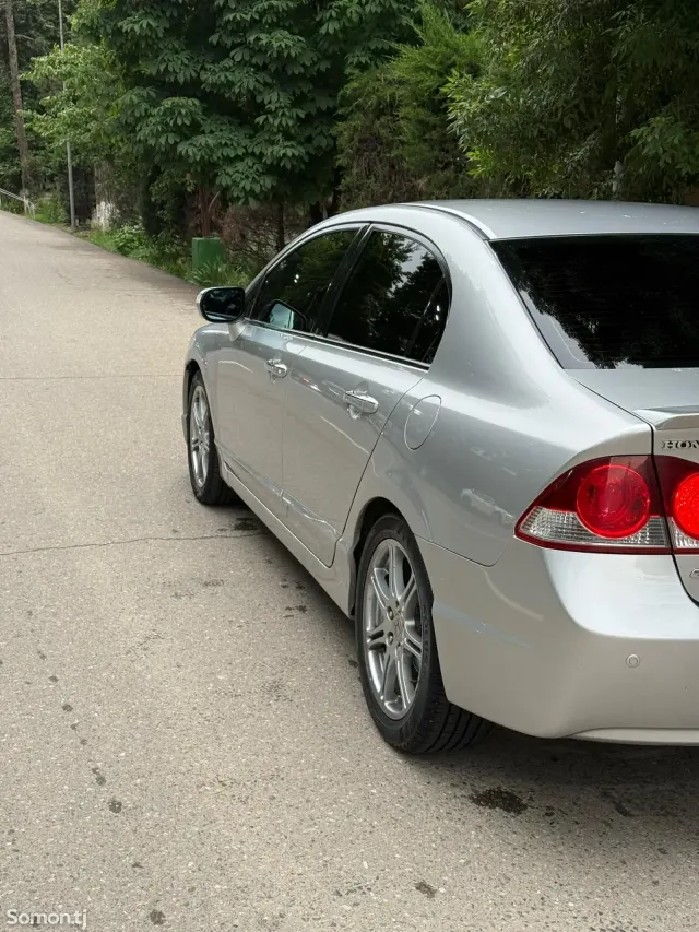 Honda Civic 2008 · 2.0 AT