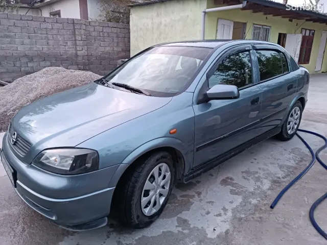 Opel Astra G 1998 · 1.6 MT