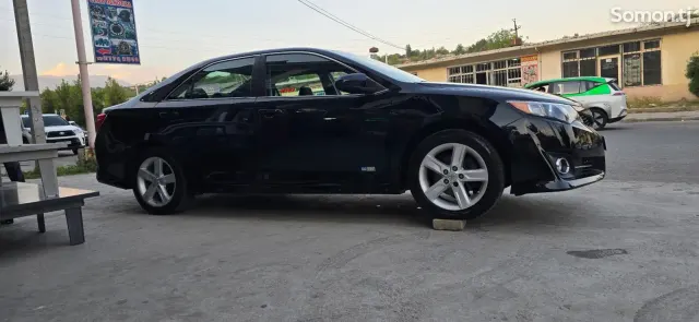 Toyota Camry 2014 · 2.5 AT