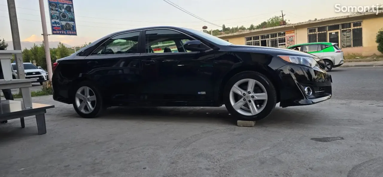 Toyota Camry 2014 · 2.5 AT