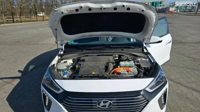 Hyundai Azera 2016 · 1.6 AT