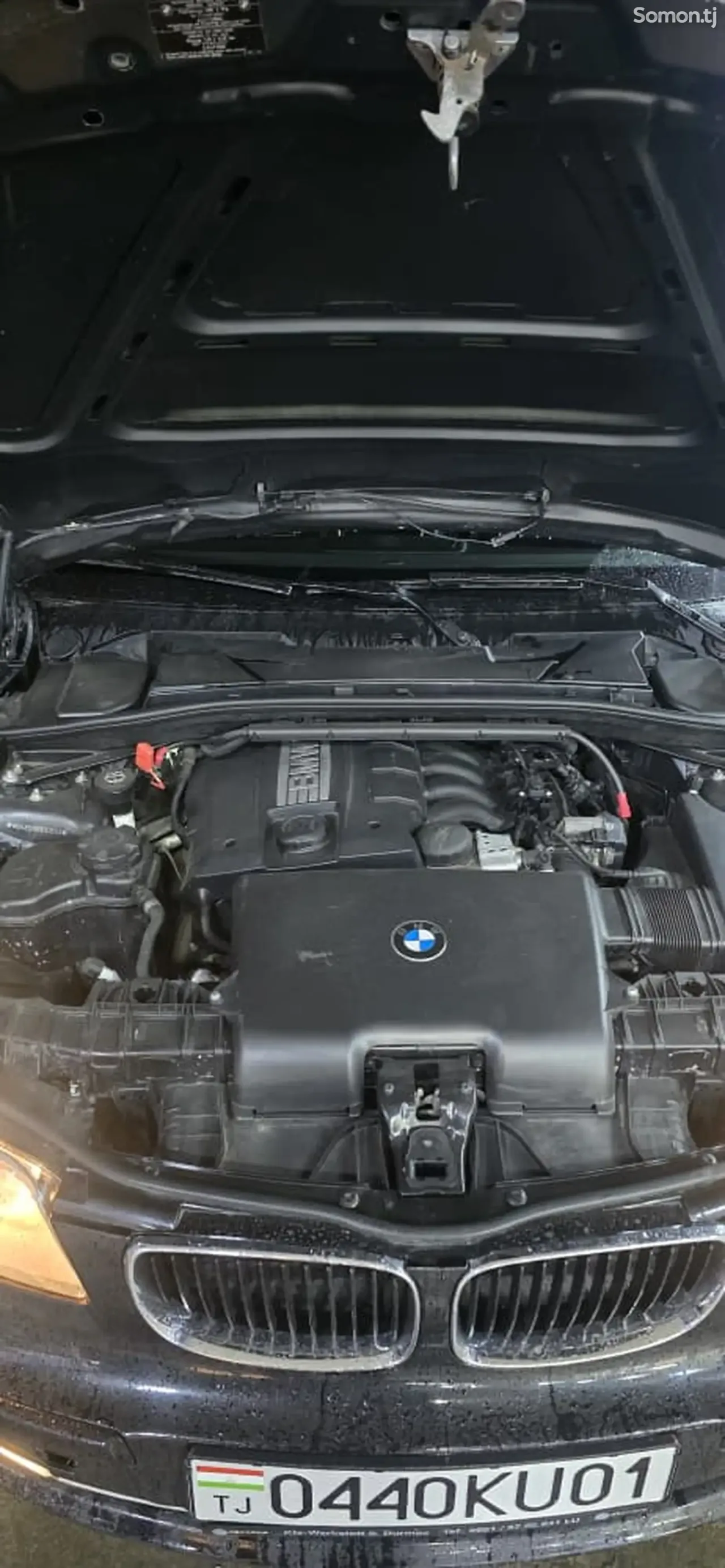 BMW 1 series 2010 · 2.0 MT